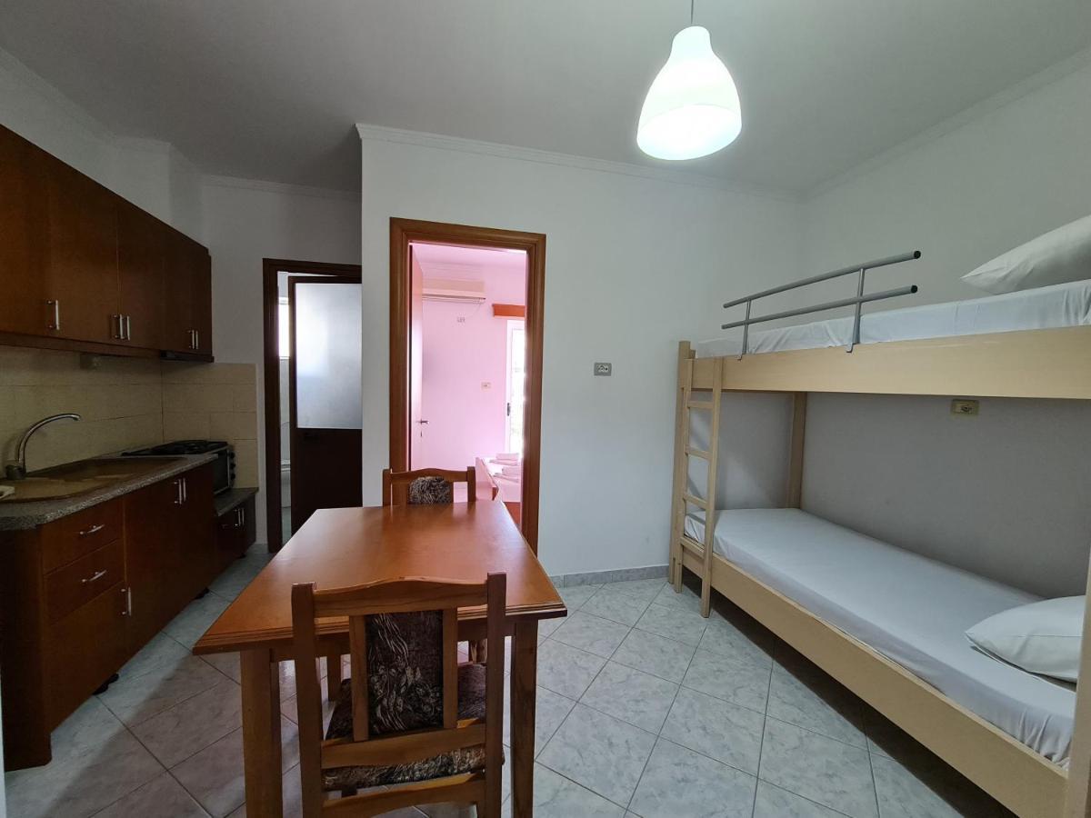 Sunlight Apartments Gjordeni Ksamil Exterior photo
